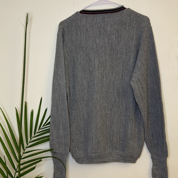 IZOD LACOSTE - vintage 1970s sweater - Picture 8 of 9